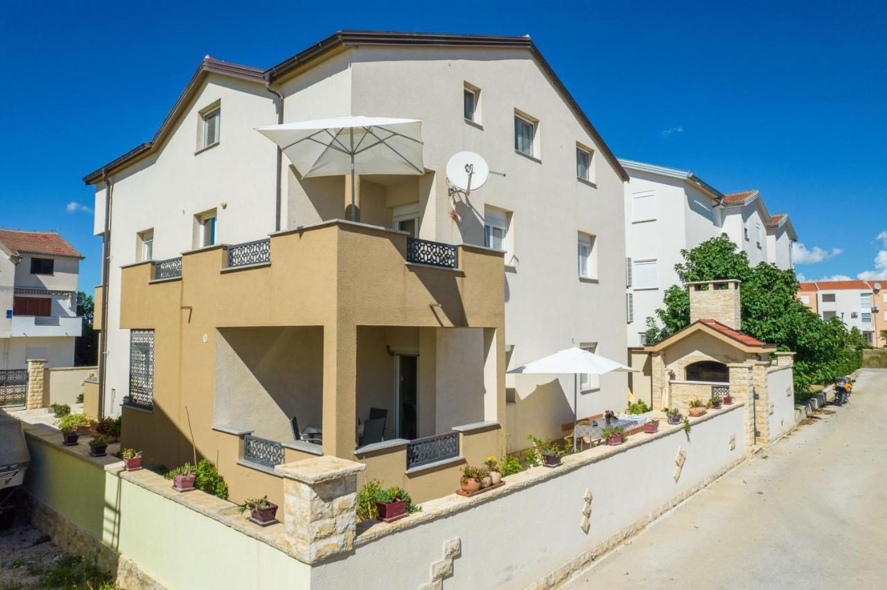 Apartments Nella بريفلاكا المظهر الخارجي الصورة