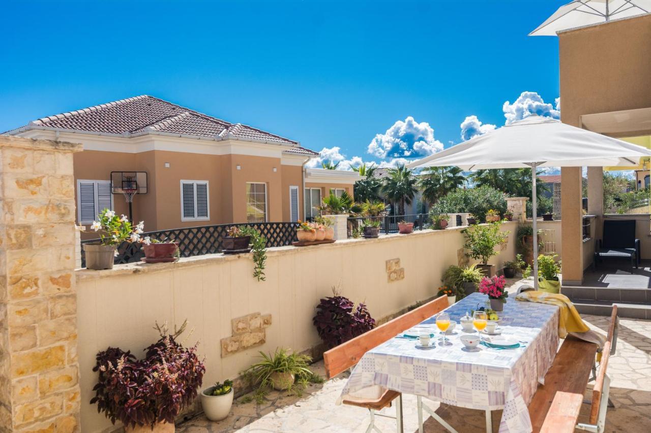 Apartments Nella بريفلاكا المظهر الخارجي الصورة