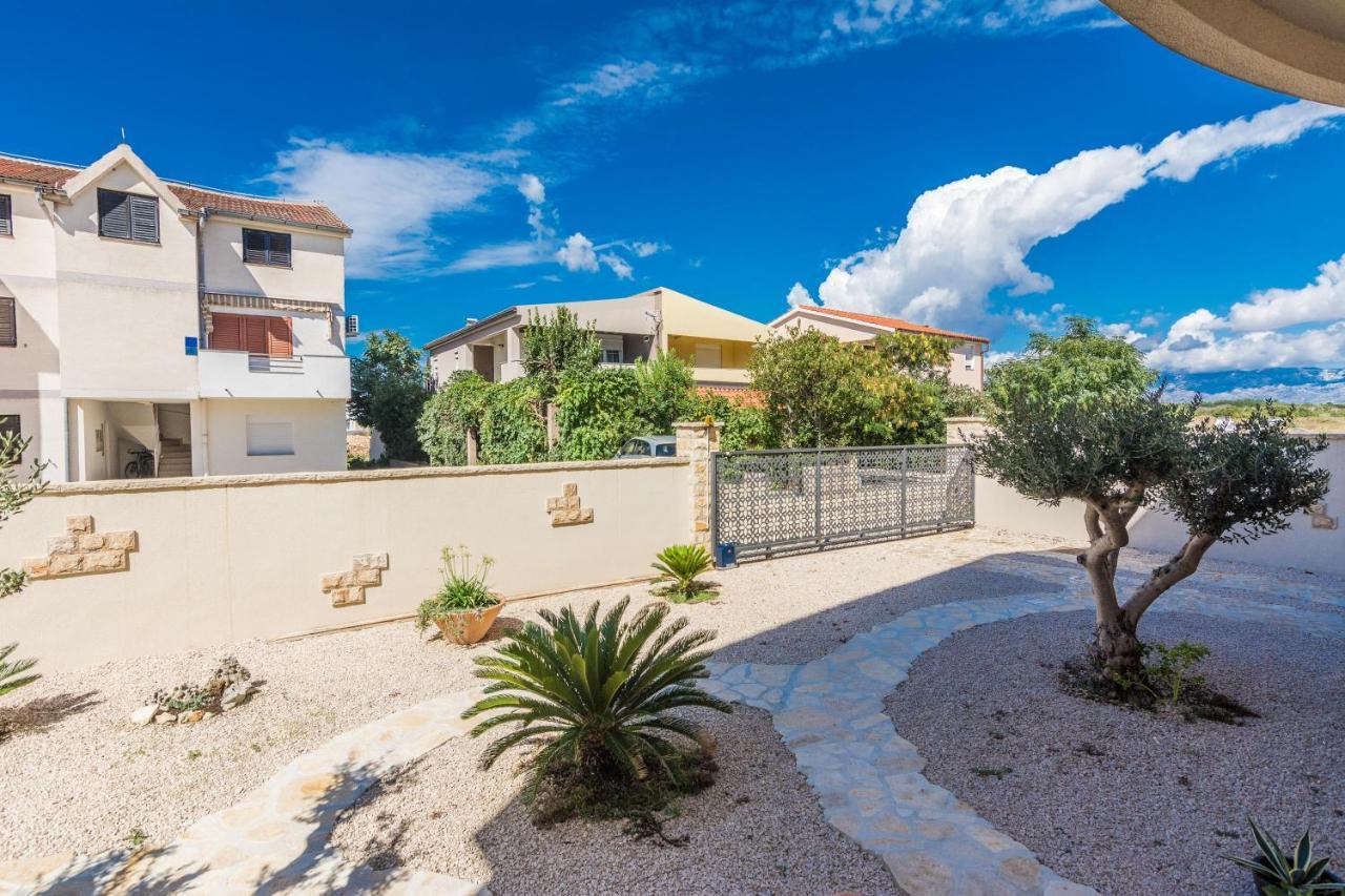 Apartments Nella بريفلاكا المظهر الخارجي الصورة