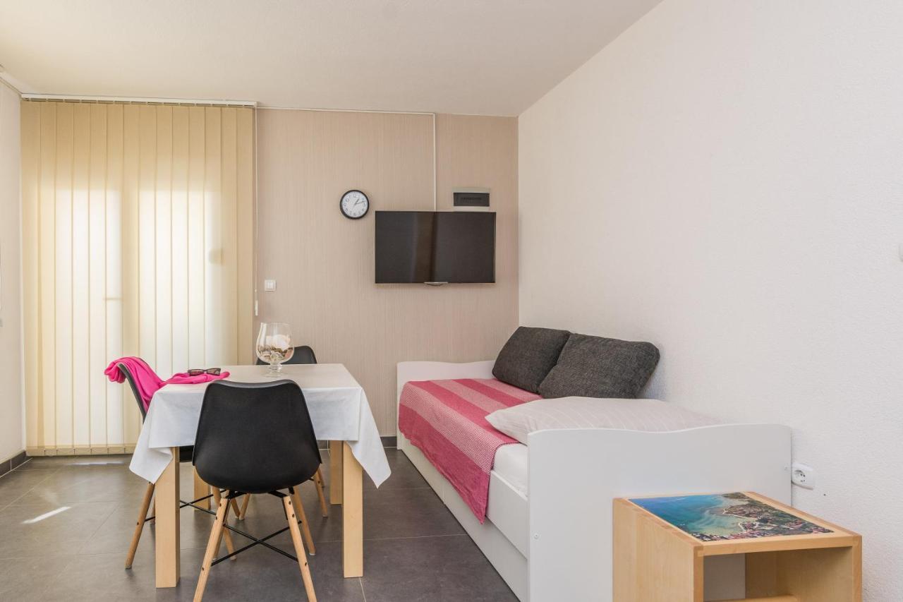 Apartments Nella بريفلاكا المظهر الخارجي الصورة