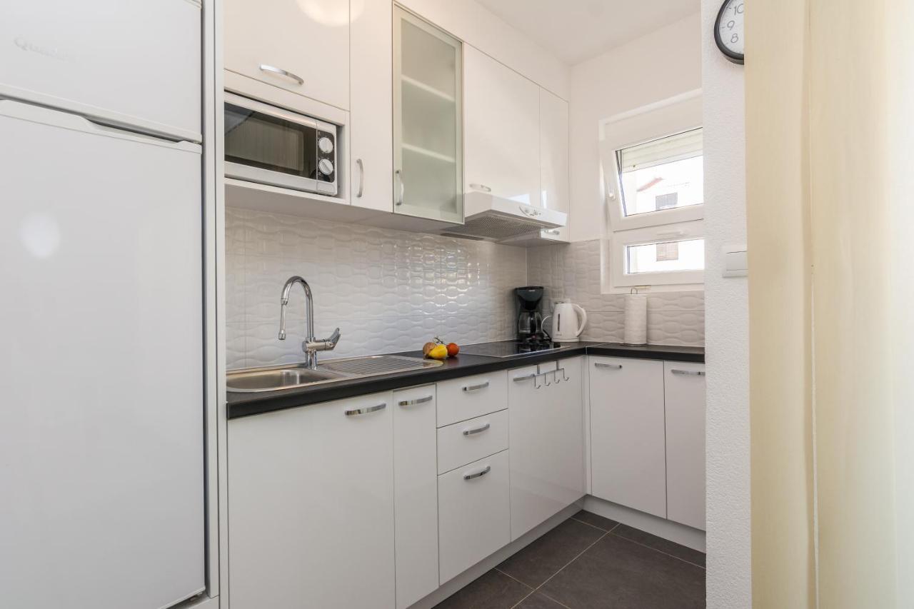 Apartments Nella بريفلاكا المظهر الخارجي الصورة