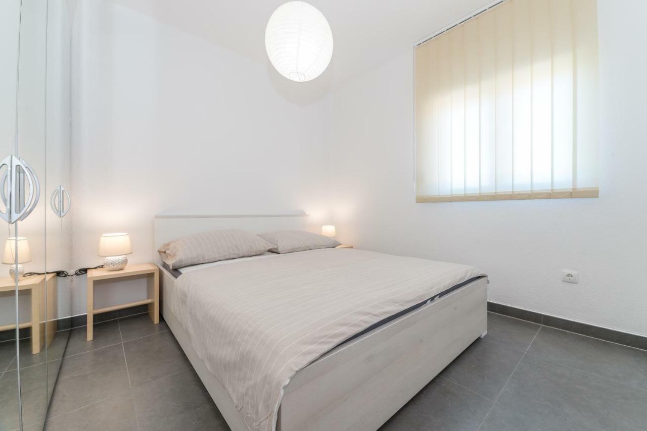 Apartments Nella بريفلاكا المظهر الخارجي الصورة