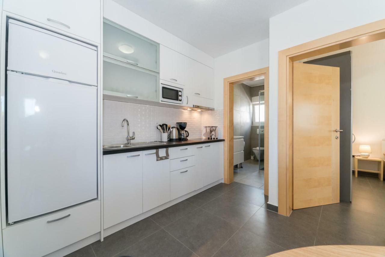 Apartments Nella بريفلاكا المظهر الخارجي الصورة